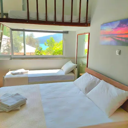 Nature Lovers-golden Apartment