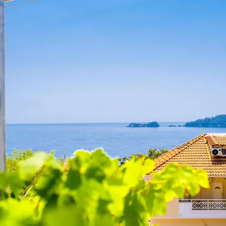 Nature Lovers-golden *