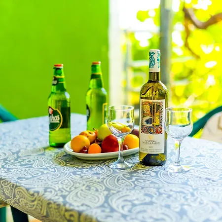 Nature Lovers-golden * خْريسيا أموذيا