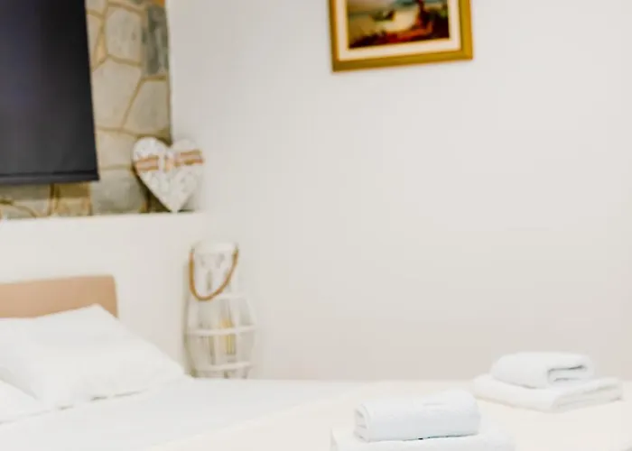 Nature Lovers-golden